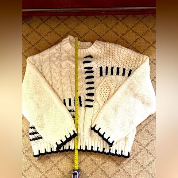 Grey Bandit ivory and black chunky crew neck sweater NWOT S - Picture 4 of 10